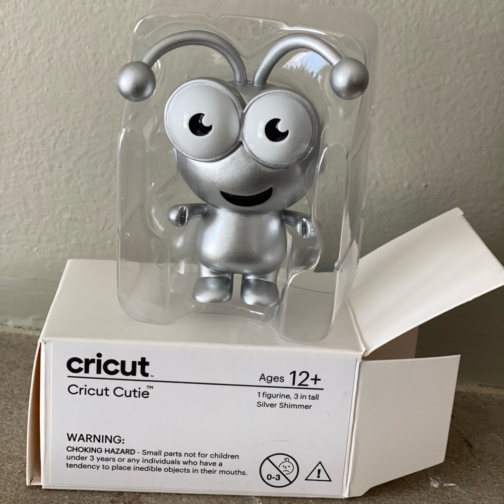 New Cricut Cutie - Silver Shimmer